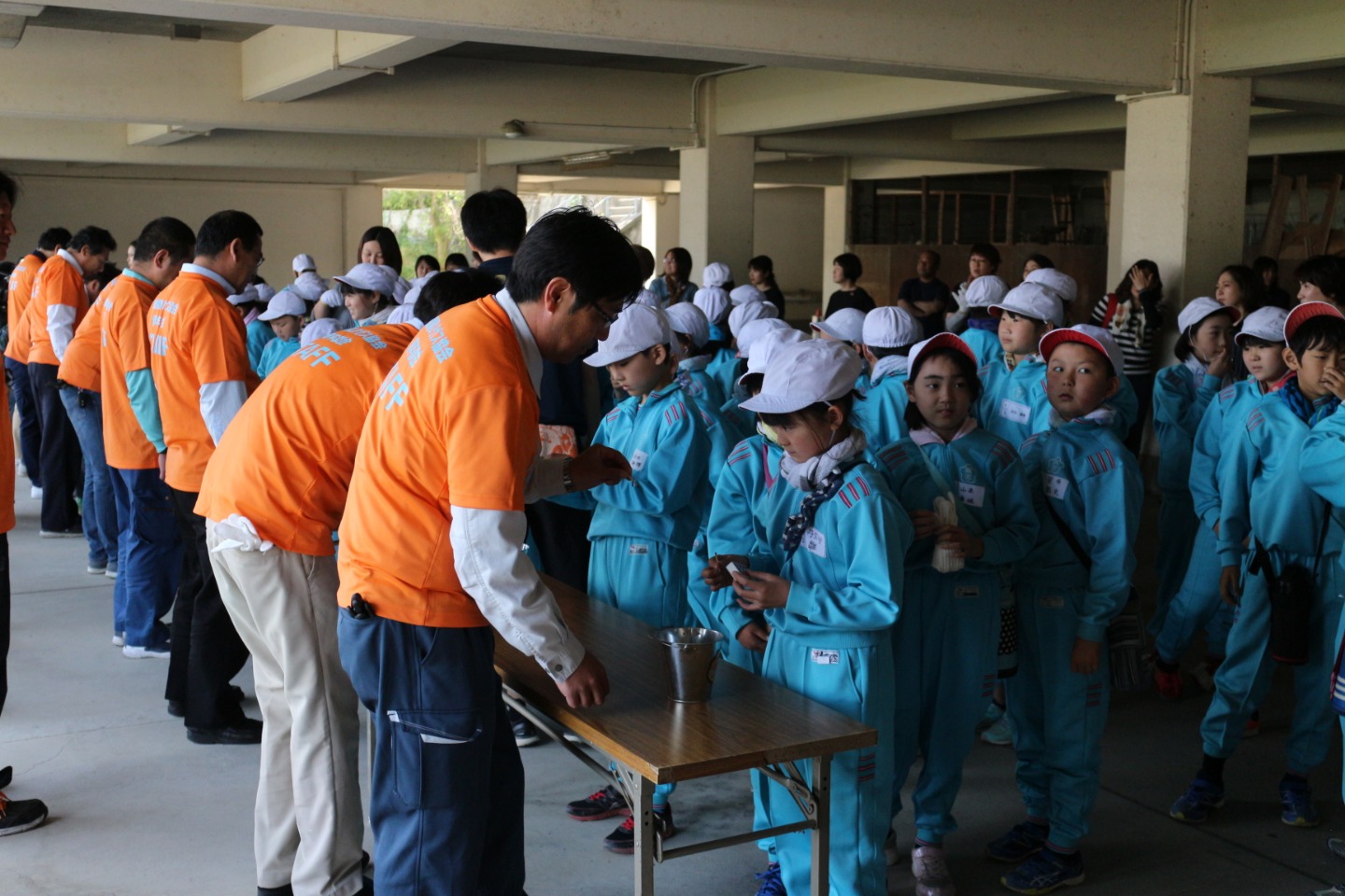 青年部会「火育出張教室」(内子町立内子小学校)の活動報告