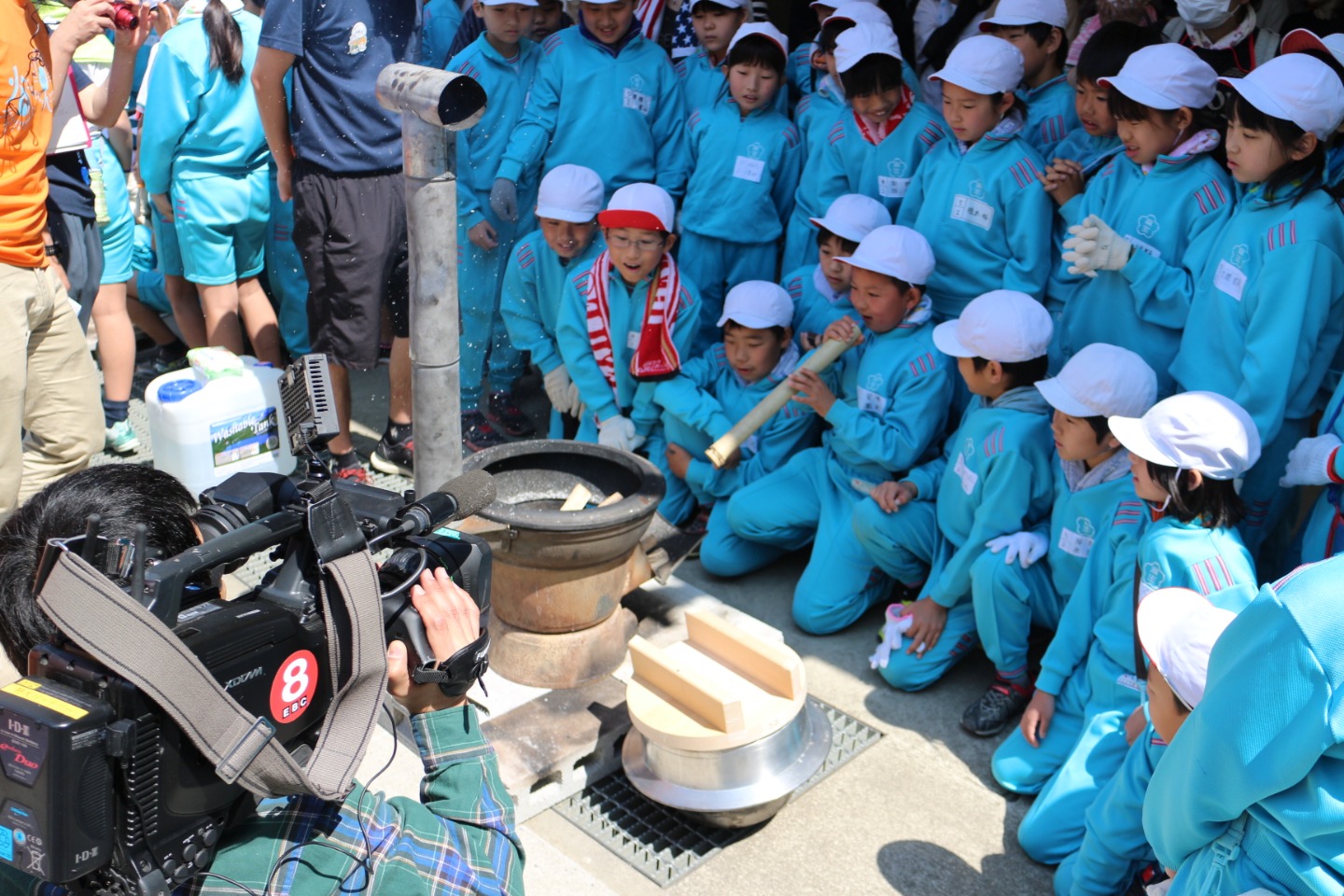 青年部会「火育出張教室」(内子町立内子小学校)の活動報告