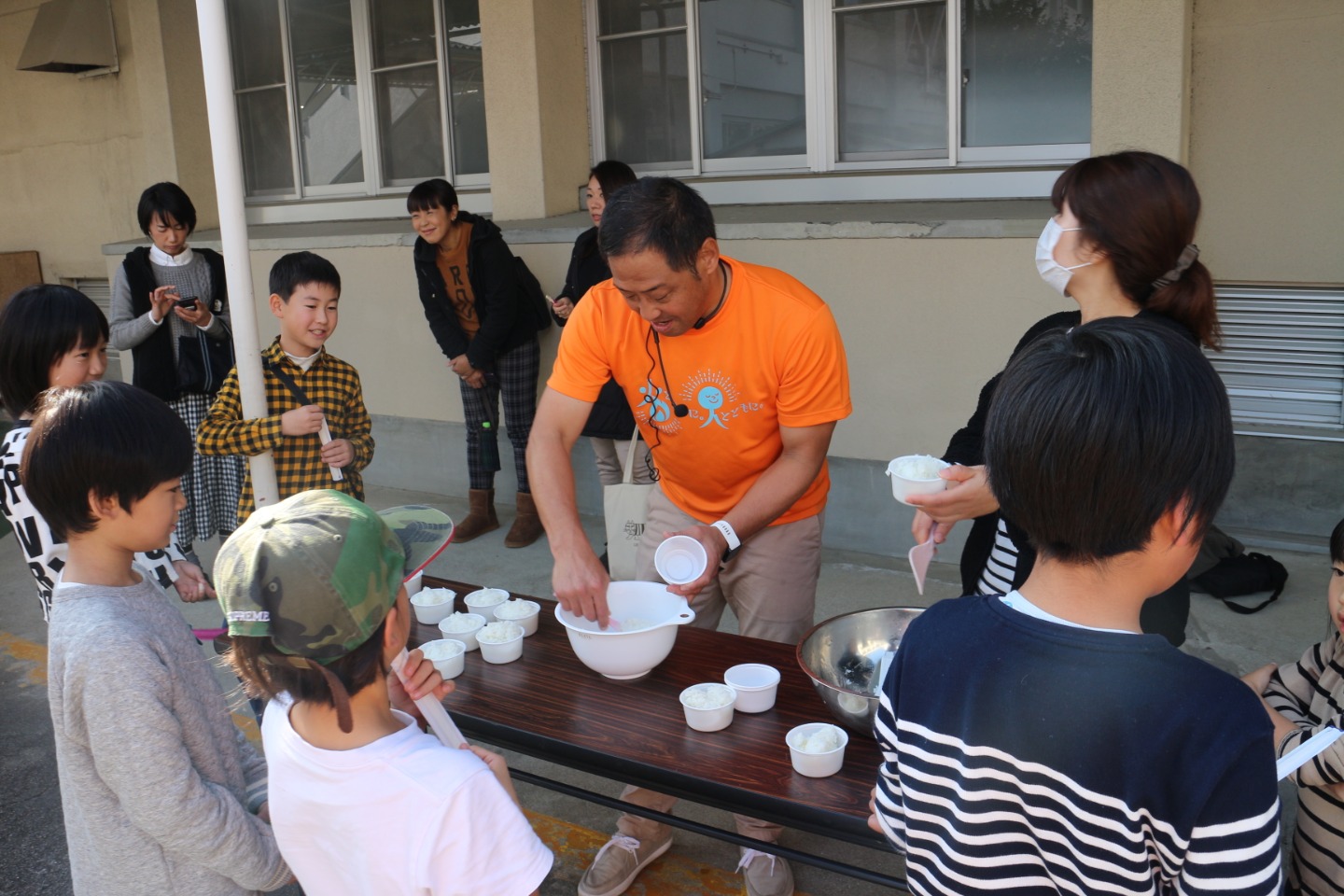 青年部会「火育出張教室」(内子町立内子小学校)の活動報告