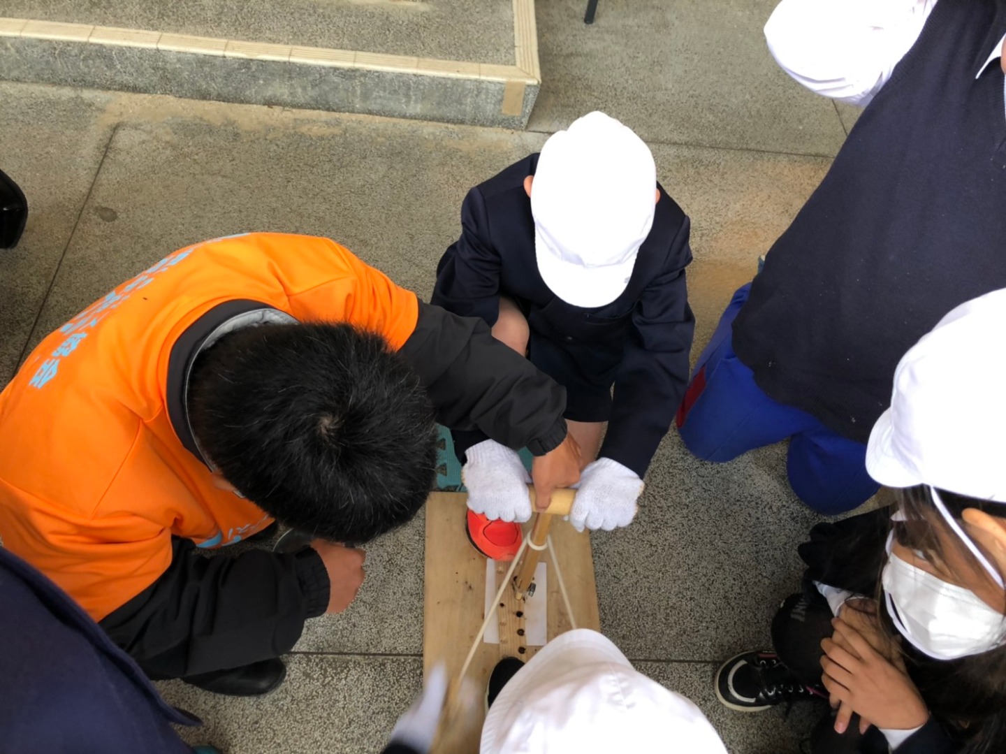 青年部会「火育出張教室」(内子町立内子小学校)の活動報告